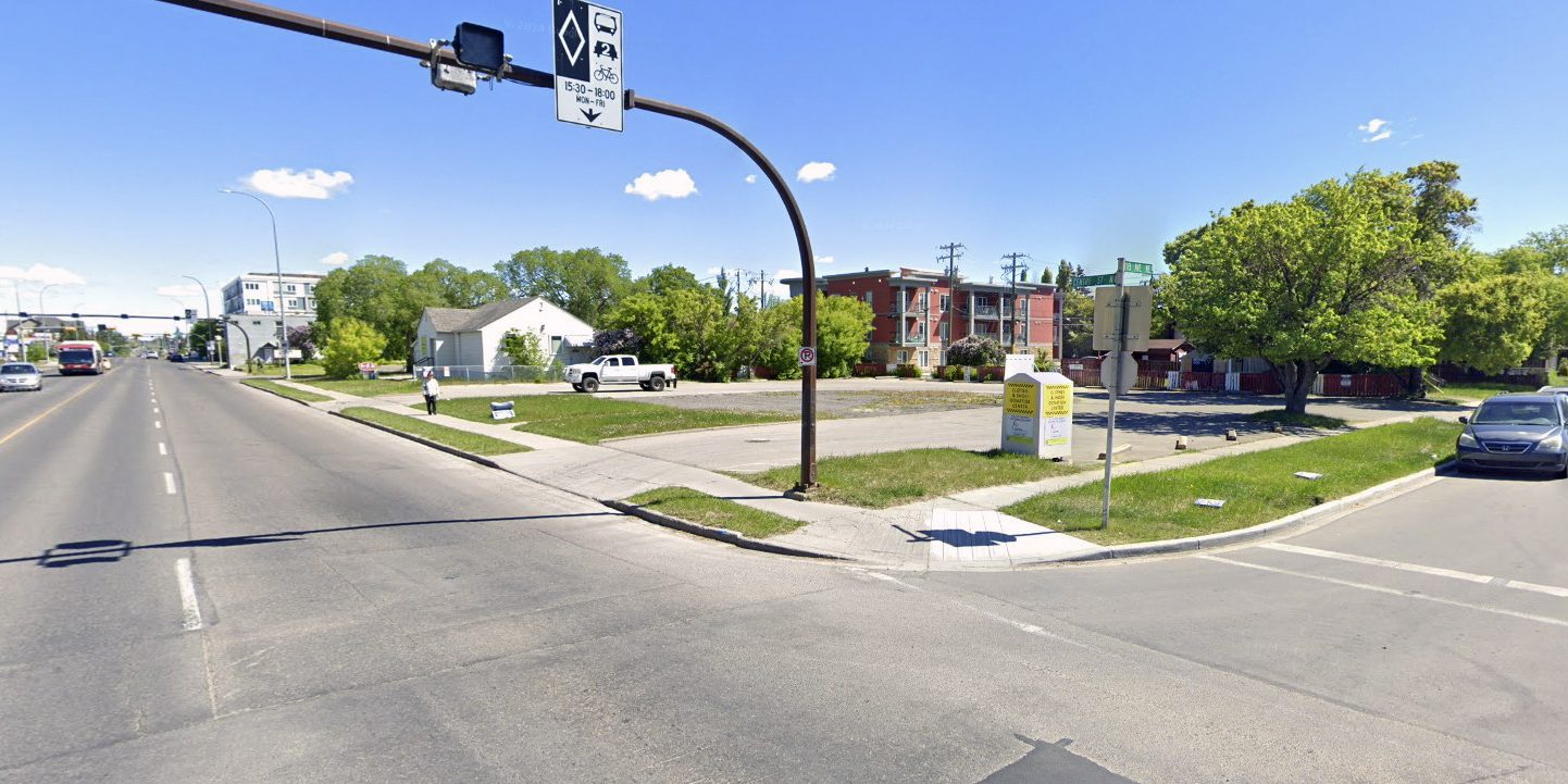 1906 Centre Street NE